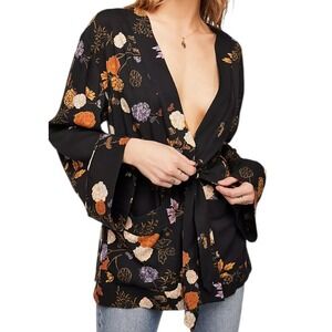 Free People Fairygrunge Womens size Medium Floral Kimono Jacket Wrap Loungewear